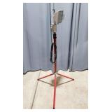 T3 Halogen Work light on tripod 120v