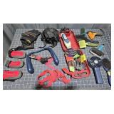 T2 25pc Pet supplies Clippers, brushes, gloves