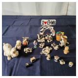 H2 20 Mini House hold items Cow figurens Mini milk