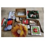 Q1 Large qty Christmas Decor Wreaths, plates, & en