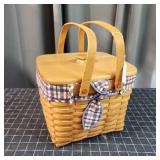 I2 Longaberger Picnic Basket 9x9x9" Covered with h