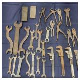 T2 27Pc SAE Wrenches Pipe wrenches Knippers