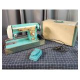 H3 Capitol De Luxe Sewing Machine 1950s - 1960s Po
