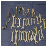 T2 31Pc Pliers Wrenches SAE / Metric