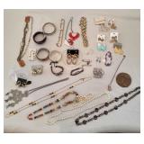 I2 25+pc Costume Jewelry