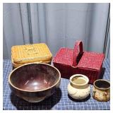 G3 6pc Baskets & (2) Pottery,