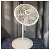 T1 Lasco Fan Oscilating