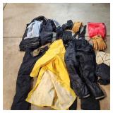 M2 10pc+ Snowpants, Coats, Rain jacket, Gloves,