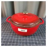 L2 Lodge Dutch oven enamel coated red