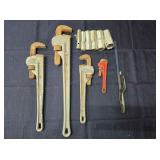 F2 11Pc Stamp sockets Pipe wrenches Hack saw
