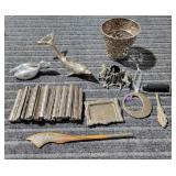 I2 25+pc Jaguar Candle Holder Hoselton Paperweight