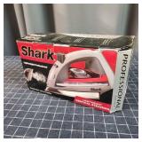T6 Like new Shark brand Iron lightweight professio