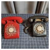 S2 2pc Rotary Phones (1) black, (1) Red,