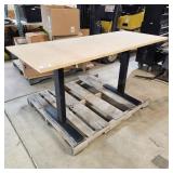 I1 Vivo adjustable desk 23x29x56in