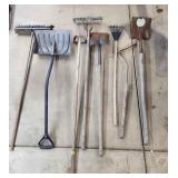 YD 8pc (2) Flat shovels, snow shovel, push broom,
