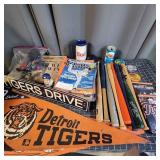 Q2 20+pc Detroit Tigers baseball
