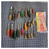 T2 22 pcs screw drivers