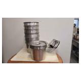 A 7pc 7 ï¿½ Quart Vegetable inset with lids with spo