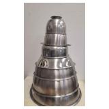 A 7 Stainless Steel Bowls 6