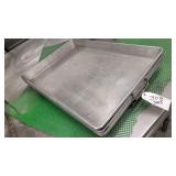 A 3pc Metal Trays Outer Lip Size 18in x 26i