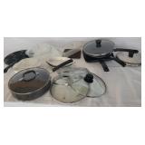 F Corning Ware Square dish with glass lid 1 Quart.