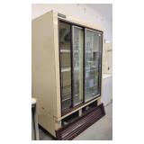 A SRC Refrigeration Double slide door visible Mode