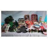 G Christmas Plastic Plates Tablecloths Decor