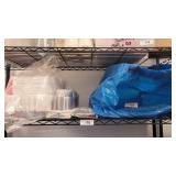 B New Disposable Food Conta and carry out cases.