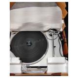 Technics Turntable SL-Q300