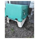 YD Plastic Dog crate 26 X 26 X 39