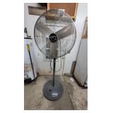 a Hampton Bay Industrial Fan 2 speed.