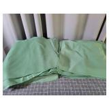 E3 Large Quantity Green Cloth Napkins 18x19in