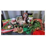H1 Christmas Plates Decor Tablecloths Pans