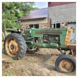 Oliver 1550 Gas Tractor