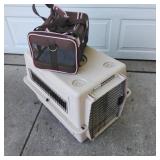 2-Piece Pet Carrier Set S Convenient two-piece pet