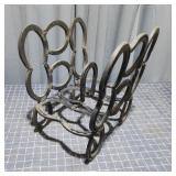 Q2 - Rustic Horseshoe Magazine Rack Charming handc