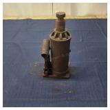 T5 - Vintage Hydraulic Bottle Jack Hydraulic bottl