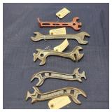 Q3 - Collection of 5 Antique IHC Farm Im Lot of fi