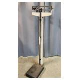 T2 - Health o meter Physician Beam Scale Health o