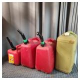 YD - Lot of 4 Plastic Gas Cans with Spou Collectio