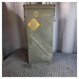 P2 - US Military 81mm Mortar Ammo Can St US milita