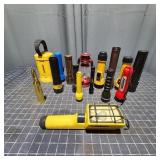 T2 - Collection of Vintage Flashlights a Assortmen