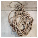 I2 - Heavy Manila Rope Coil Length of thick twiste