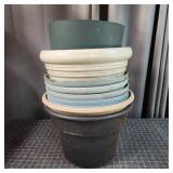 YD - Assorted Plastic Plant Pots and Sau Collectio