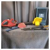 F4 - Homelite Leaf Blower, Paramount Blo Lot inclu