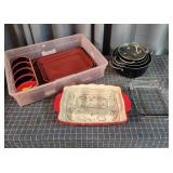 I3 - Kitchen Cookware Lot with Pots, Bak Assorted