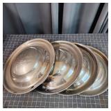R3 - Set of 4 Silver-Tone Metal Hubcaps Set of 4 s