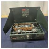 E2 - Coleman Dual Fuel Campstove 424 Two Coleman D