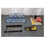 L4 - Model Railroad Accessories Lot - Br Lot of mo