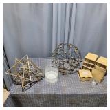 E4 - Geometric Metal Sculptures with IKE Decorativ